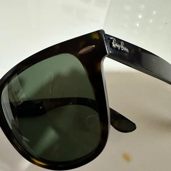 ✨ Ray-Ban RB2140 Classic Wayfarer Sunglasses – 54-18 w/Case and Cloth - Picture 8 of 10